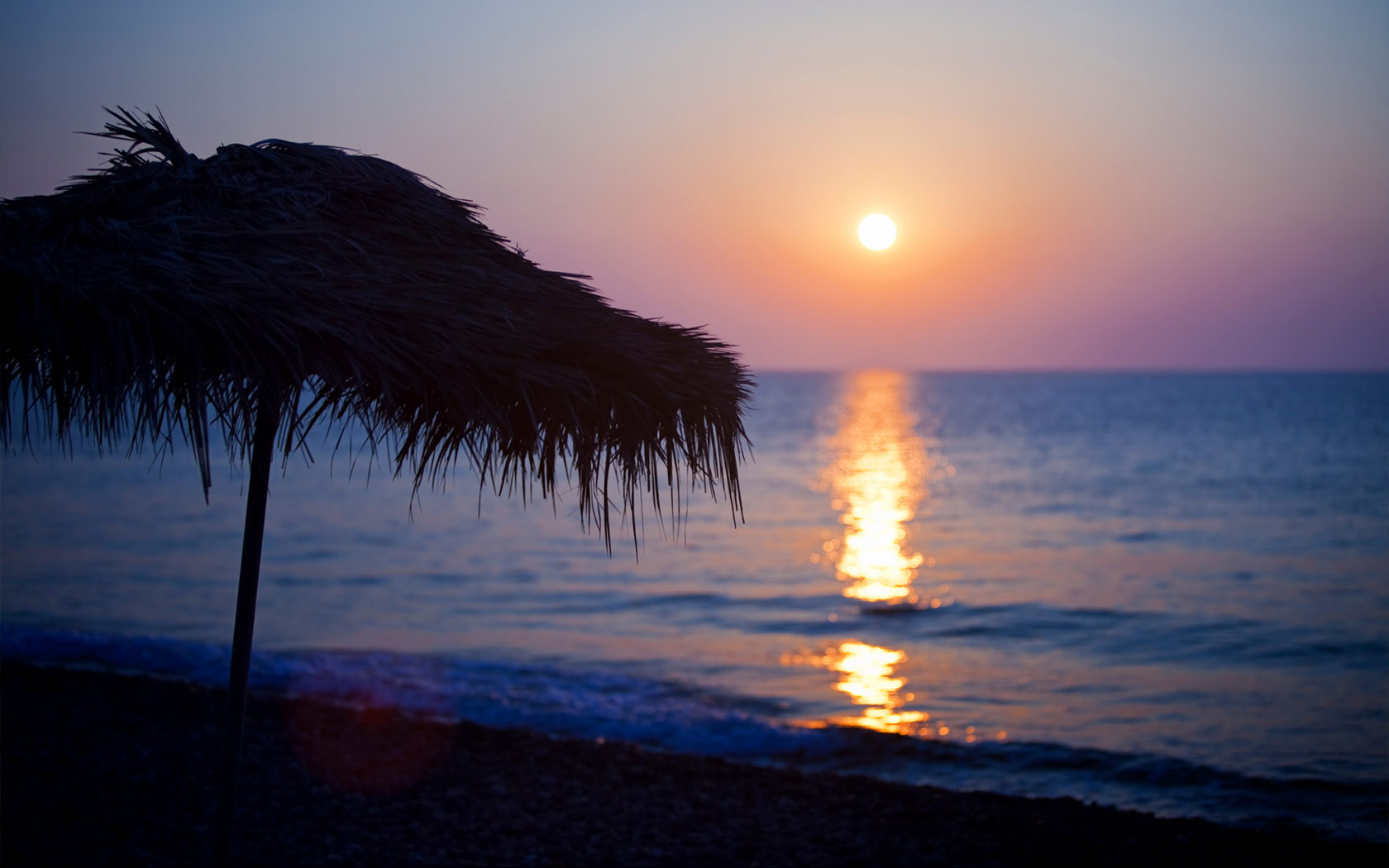 kamari-santorini-beach